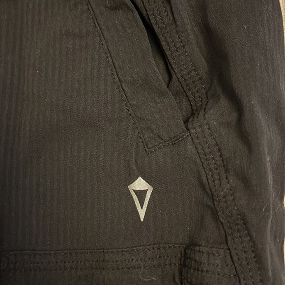 IVIVVA live to move studio crops - Picture 7 of 12